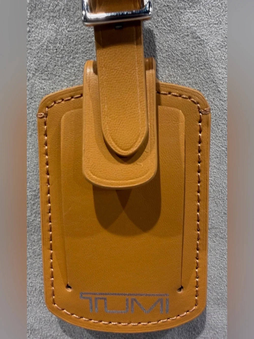 NEW Tumi 3.625” x 2.25” Leather Luggage Name Tag w/ Buckle - BURNING BRIDLE